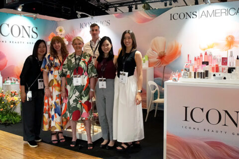 ICONS-attend-MakeUp-in-Paris---Blog-Header
