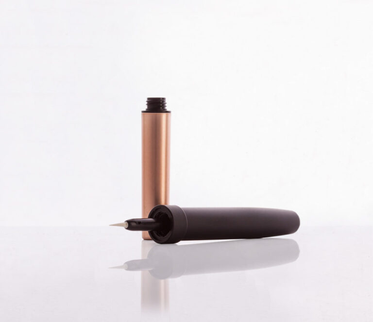 ICONS America - Eyeliner 1