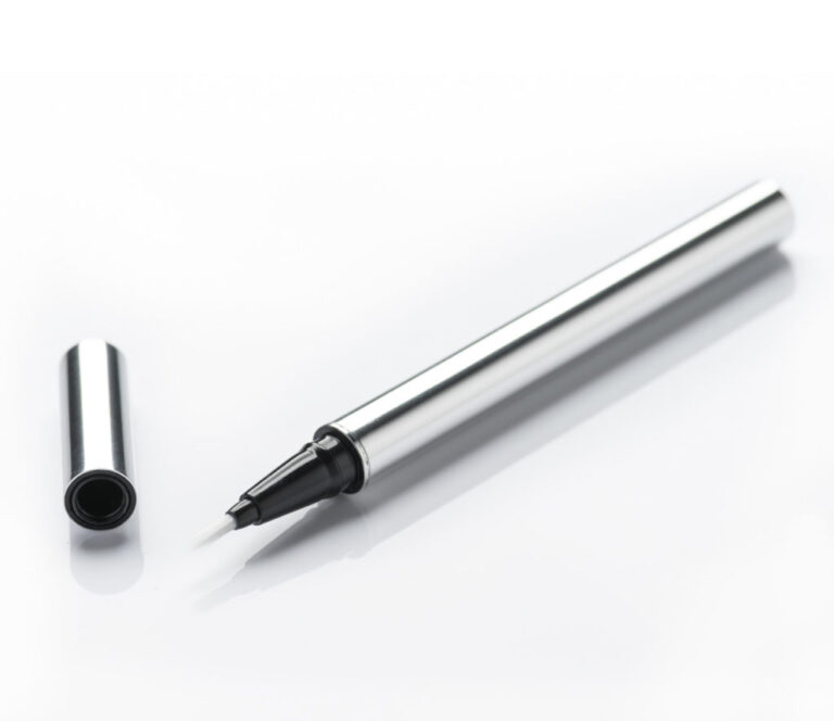 ICONS America - Eyeliner 2 - Product Hero